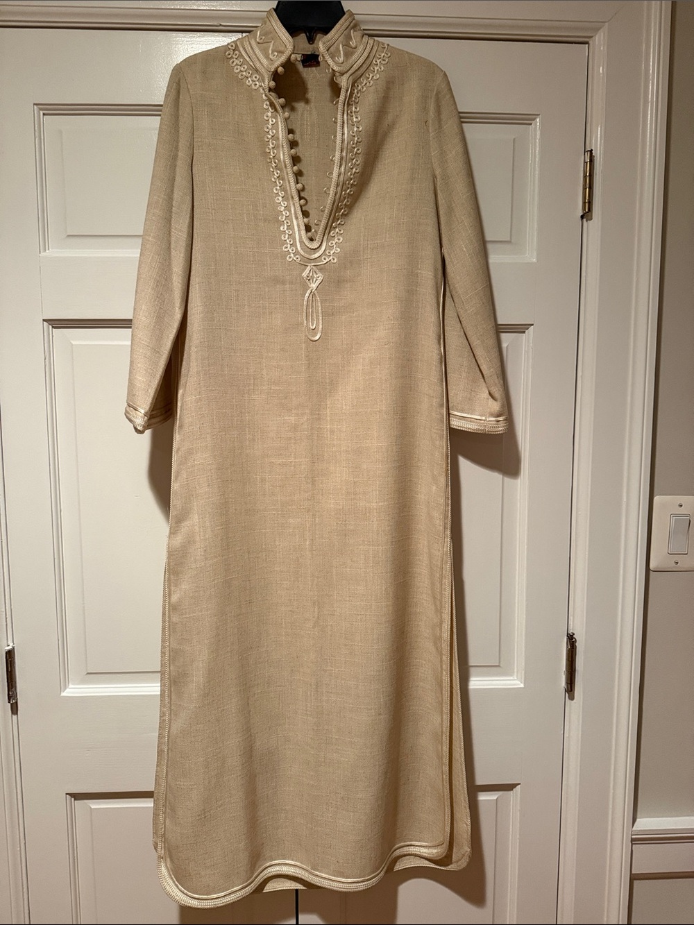 Anne Klein Elegant Cream Tunic Dress with Embroidered Trim